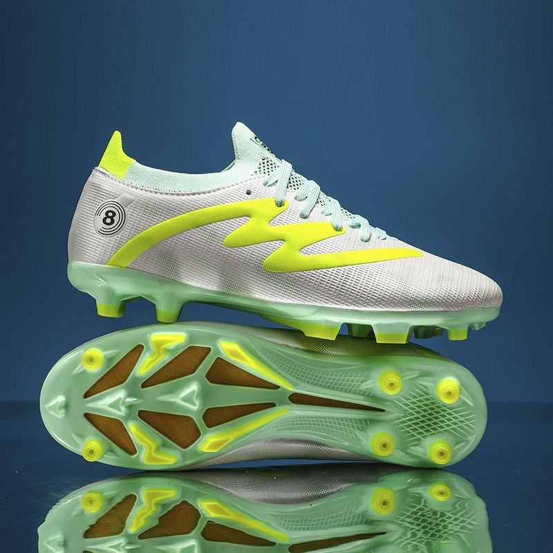 Zapatos de fútbol clásicos de  - Women'S Shoes Vs Men'S reseña y precio