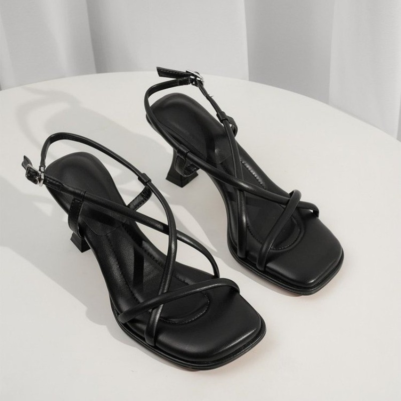 Sandalias de tacón grueso con  - Women Shoes Zara reseña y precio