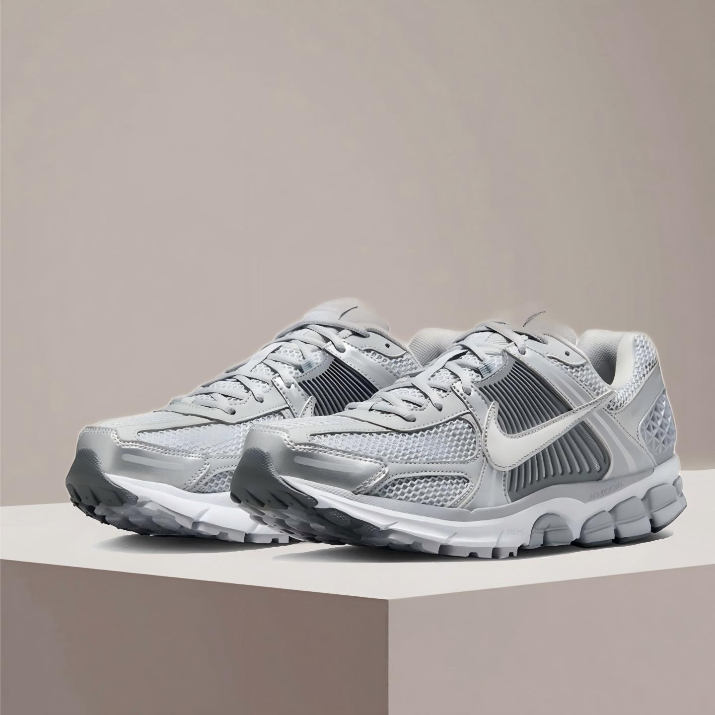 Zapatillas Nike Zoom Vomero 5  - Women Shoes Running Nike reseña y precio